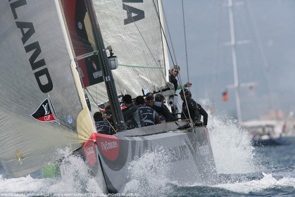 16 05 2007-Valencia (Spain)- 32nd America's Cup - Louis Vuitton Cup - Semi-final - Day 3 - BMW ORACLE racing