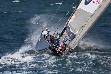 05 08 2010 - Cowes (UK, IOW) - The 1851 Cup -  BMW ORACLE Racing - Round The Island Race - From Ste Catherine to the Needles
