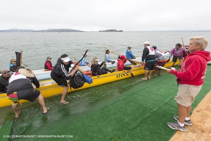 10 08 2013 - San Francisco (USA,CA) - 34th America's Cup - AC Open - Outrigger Canoe Races et Hula Danceperformance at Marina Green Village