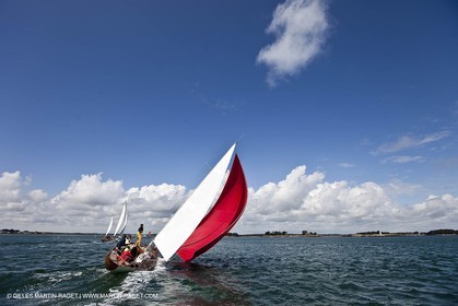 01-05-10 - Le Bono (FRA,56) - Regate Classique -Acteia II - Maica