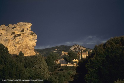 France, Provence, paysage des Alpilles, Alpilles landscapes