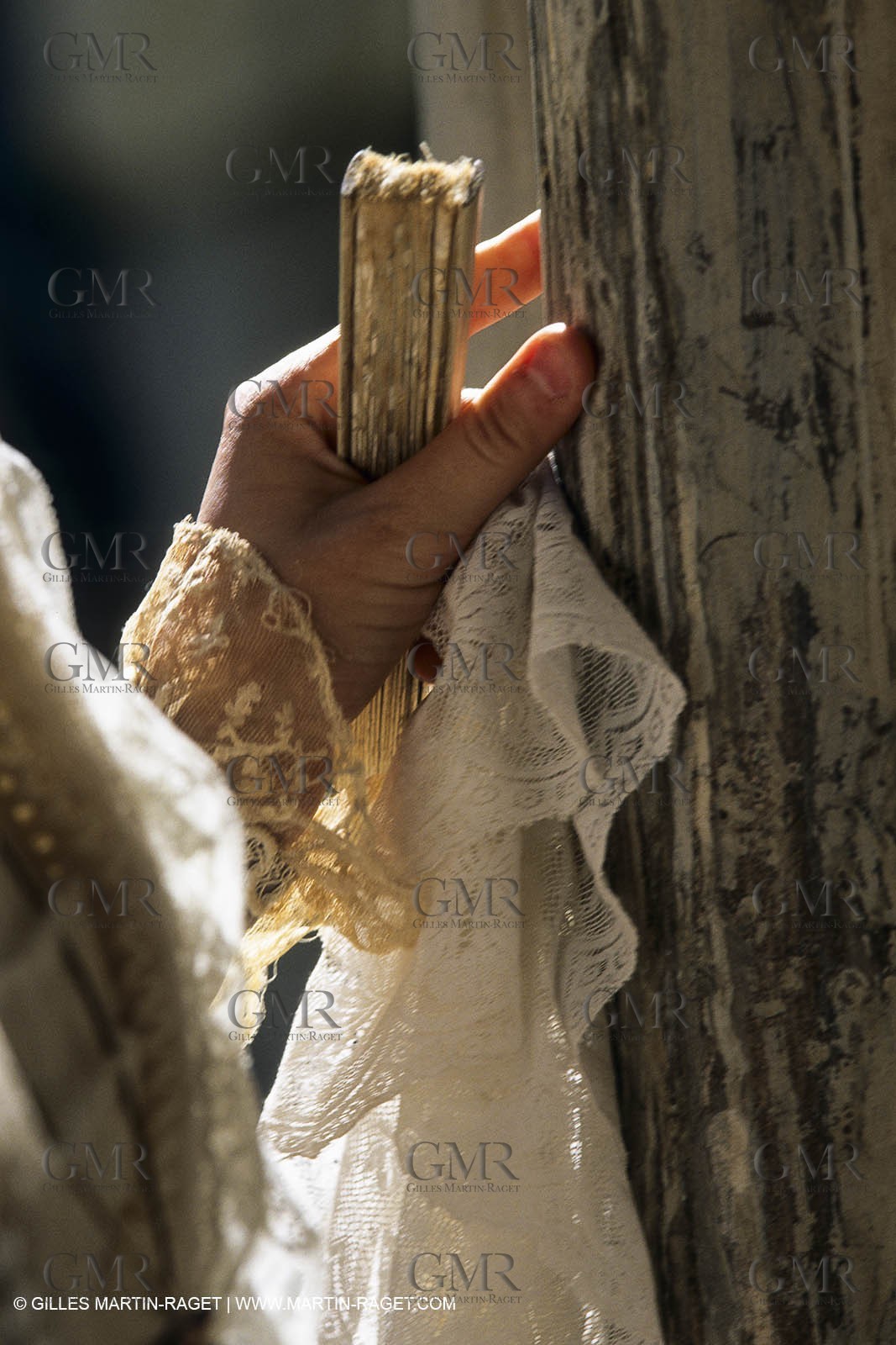 Arles (FRA,13) - Costume from Arles Fest