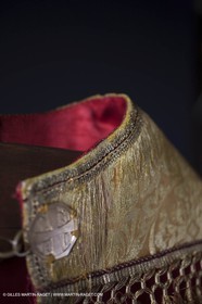 04 02 2013 - Marseille(FRA,13), Notre Dame de la Garde, Vêtements liturgiques