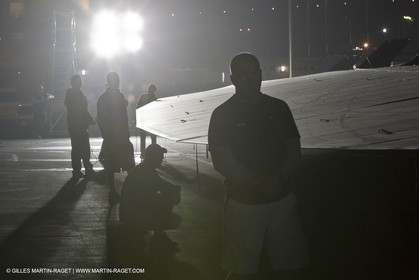 10 11 2009 - San Diego (USA, CA) - 33rd America's Cup - BMW ORACLE Racing - Wing Testing - Day 1