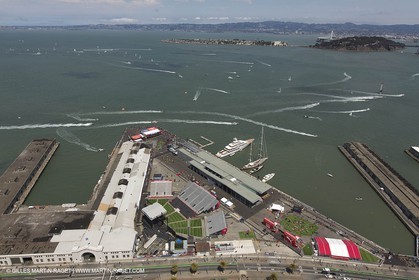 03 08 2013 - San Francisco (USA,CA) - 34th America's Cup - Louis Vuitton Cup - Semi-finals - Luna Rossa vs Artemis Racing - Race 1