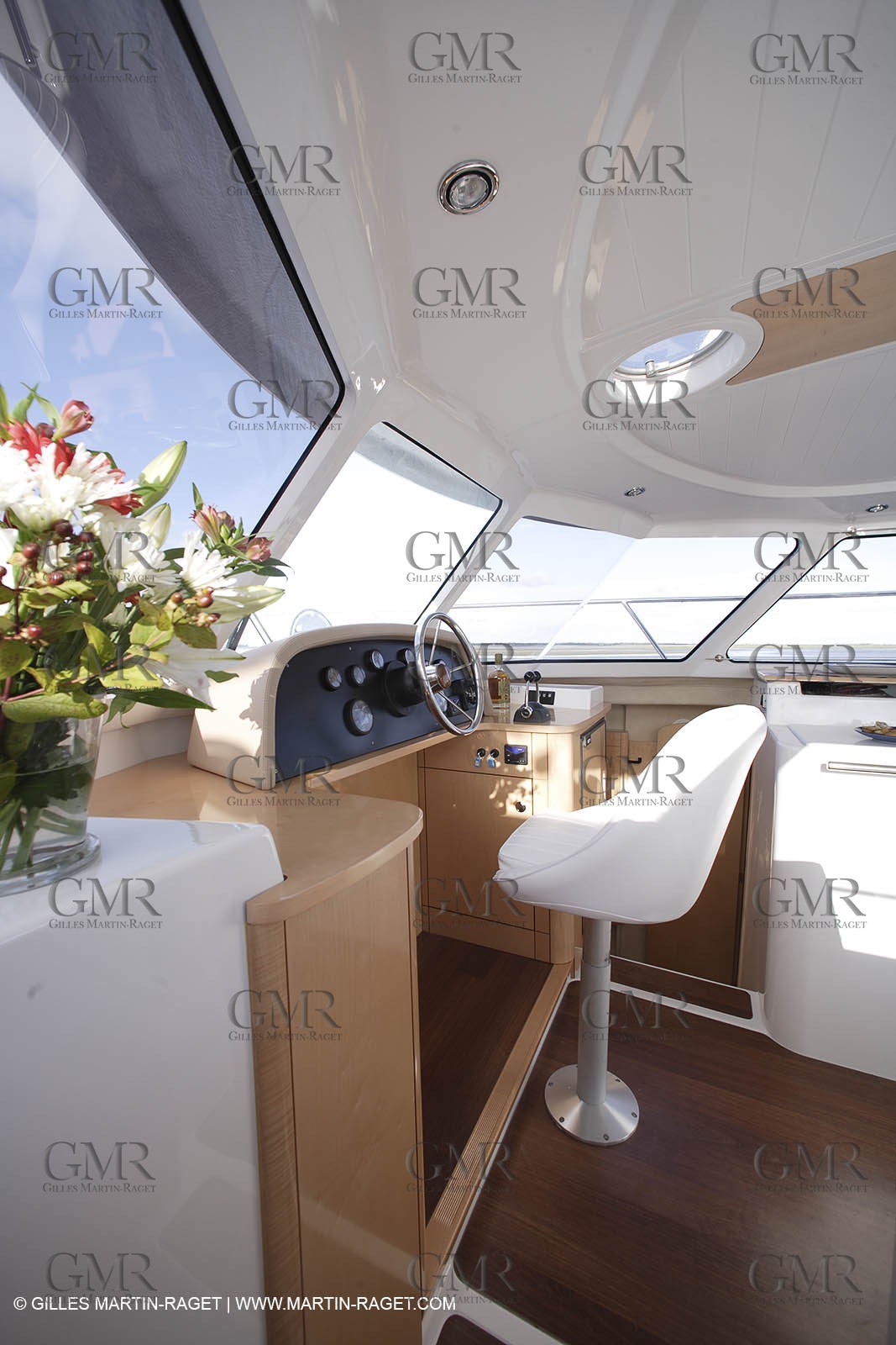 23 07 07 - La Rochelle - Chantier Fountaine Pajot - Highland