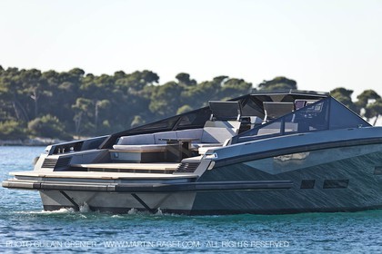11 11 2009 - Saint Jean Cap Ferrat (FRA,06) Wally Yachts - Wallypower 55