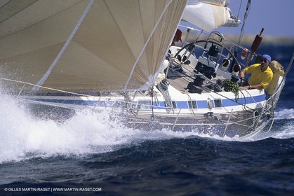sailing, cruising, monohull under sails