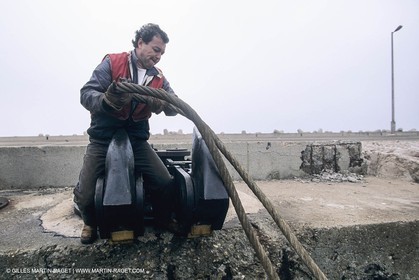 Monde maritime, opérations porturaires, ports, manoeuvres, marine world, harbour operations, maritime shipping,