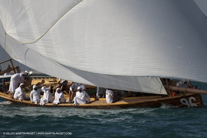 20 11 2010 - Dubai (UAE) - Dubai Louis Vuitton Trophy - Traditionnal dhow races for competing teams