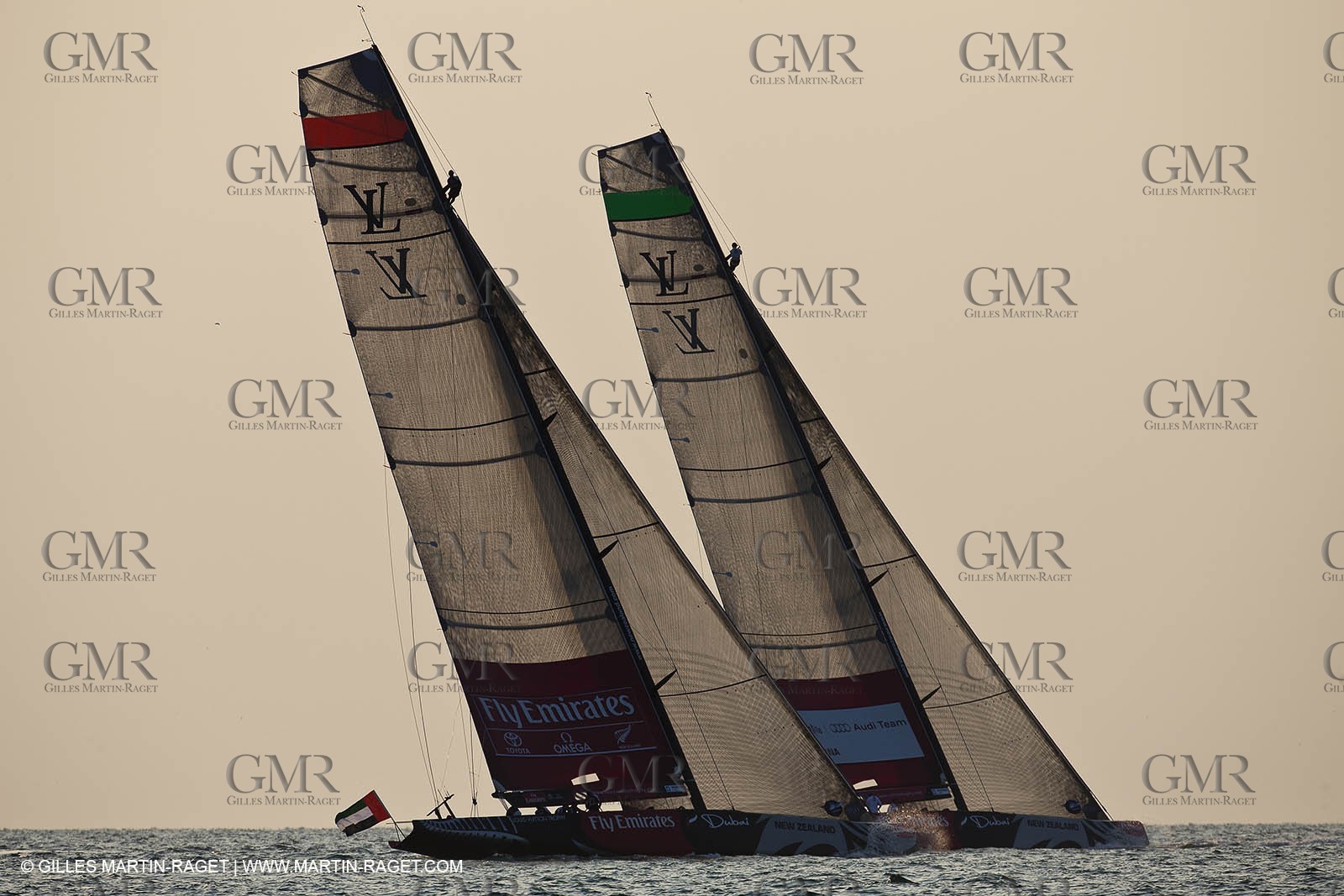 21 11 2010 - Dubai (UAE) - Dubai Louis Vuitton Trophy -  Round 2 - BMW ORACLE Racing