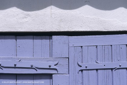 Camargue (FRA) - houses and cants from Camargue