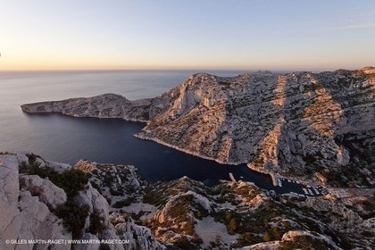 Décembre 2009 - Marseille (FRA) - Les Calanques - Morgiou vue depuis le Belvédère de Sugiton