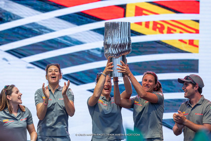 13 10 2024, Barcelona (ESP), Louis Vuitton 37th America's Cup, Final Match, Race Day 2, Puig Women America's Cup Prizegving