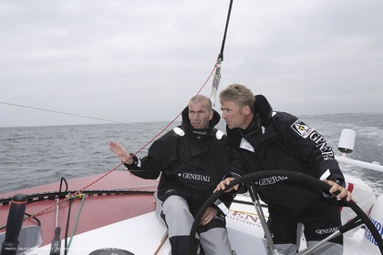 11 05 2007 - La Trinité sur mer (France) - Projet Yann Eliès   Generali 60 open pour le Vendée Globe - Zinedine Zidane à bord