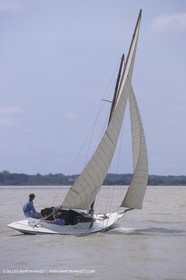 Petits yachts classiques, small classic yachts