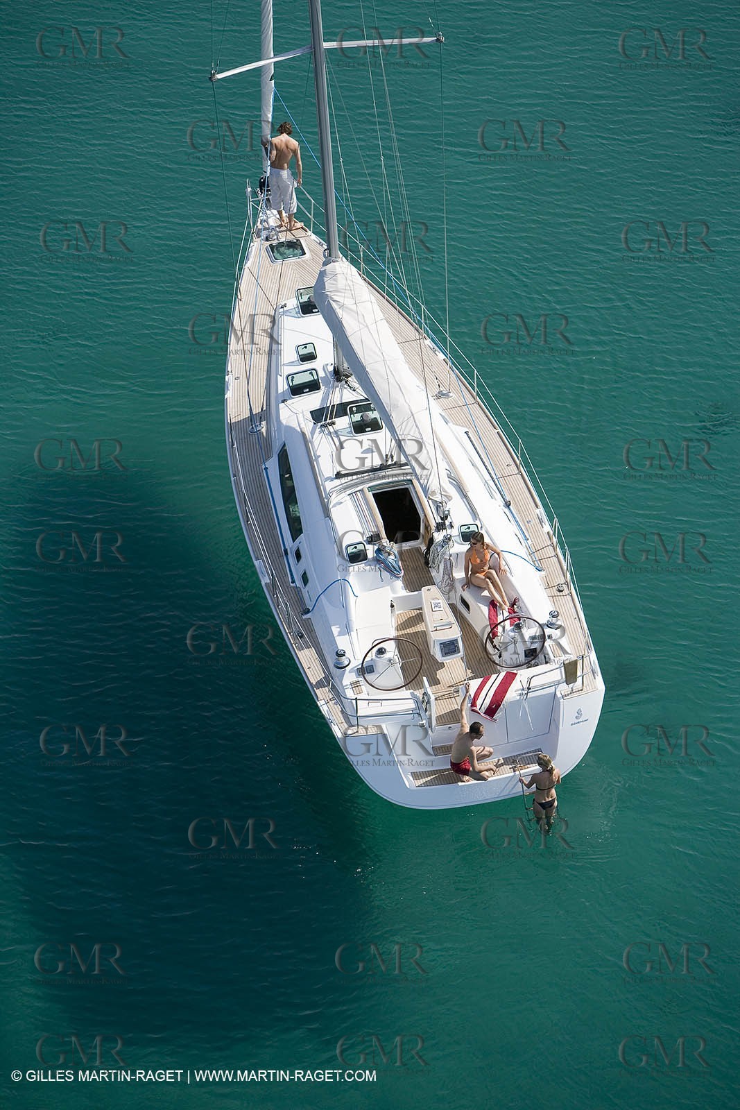 Cruising monohull mooring