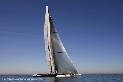 19 01 2010 - Valencia (ESP) - 33rd America's Cup - BMW ORACLE Racing - Boat preparation