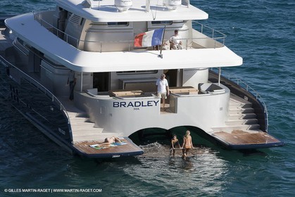 13-07-07 - La Ciotat - MotorYacht - Chantier H2X