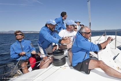 Samedi 5 septembre 2009 - Hyères (FRA, 83) - L'Hydroptère bat le record du monde de vitesse avec un run à 51,36 knts (sous réserve de ratification par le WSSRC)