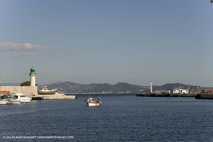 08 02 2008 - La Ciotat (FRA, 13) - Motoryacht catamaran Bradley (plan Vaton construit chez H2X)