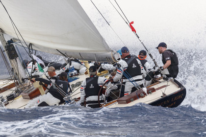 19 06 2024, Porquerolles Island (FRA), Championnat du monde des 12 m JI 2024, Race Day 1