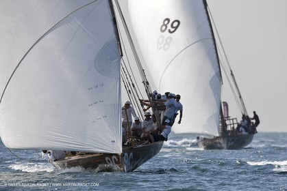20 11 2010 - Dubai (UAE) - Dubai Louis Vuitton Trophy - Traditionnal dhow races for competing teams