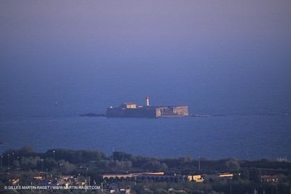 Phres, balises, semaphores, lighthouses, semaphoruses,