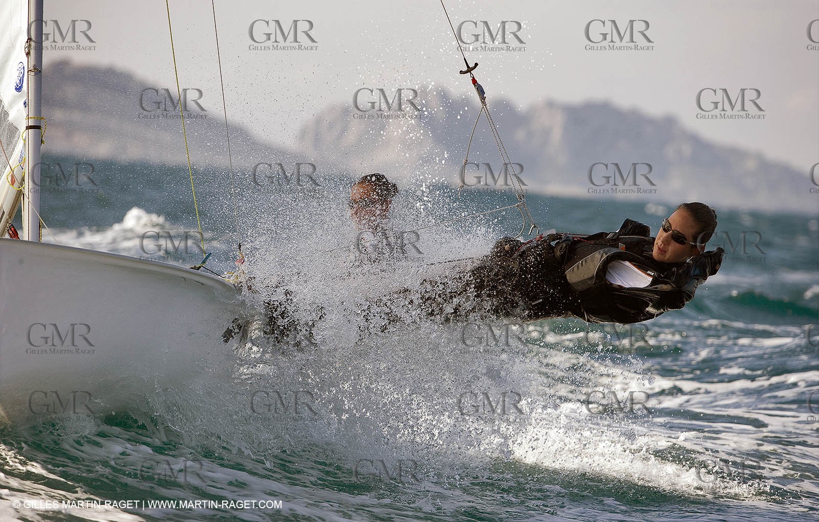 Ingrid Petit-Jean et Nadège Douroux - Dinghie - 470 - Training in hard wind conditions