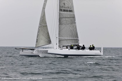 09 10 2010 - Morges (SUI) - L'Hydroptère.CH - 1st sail