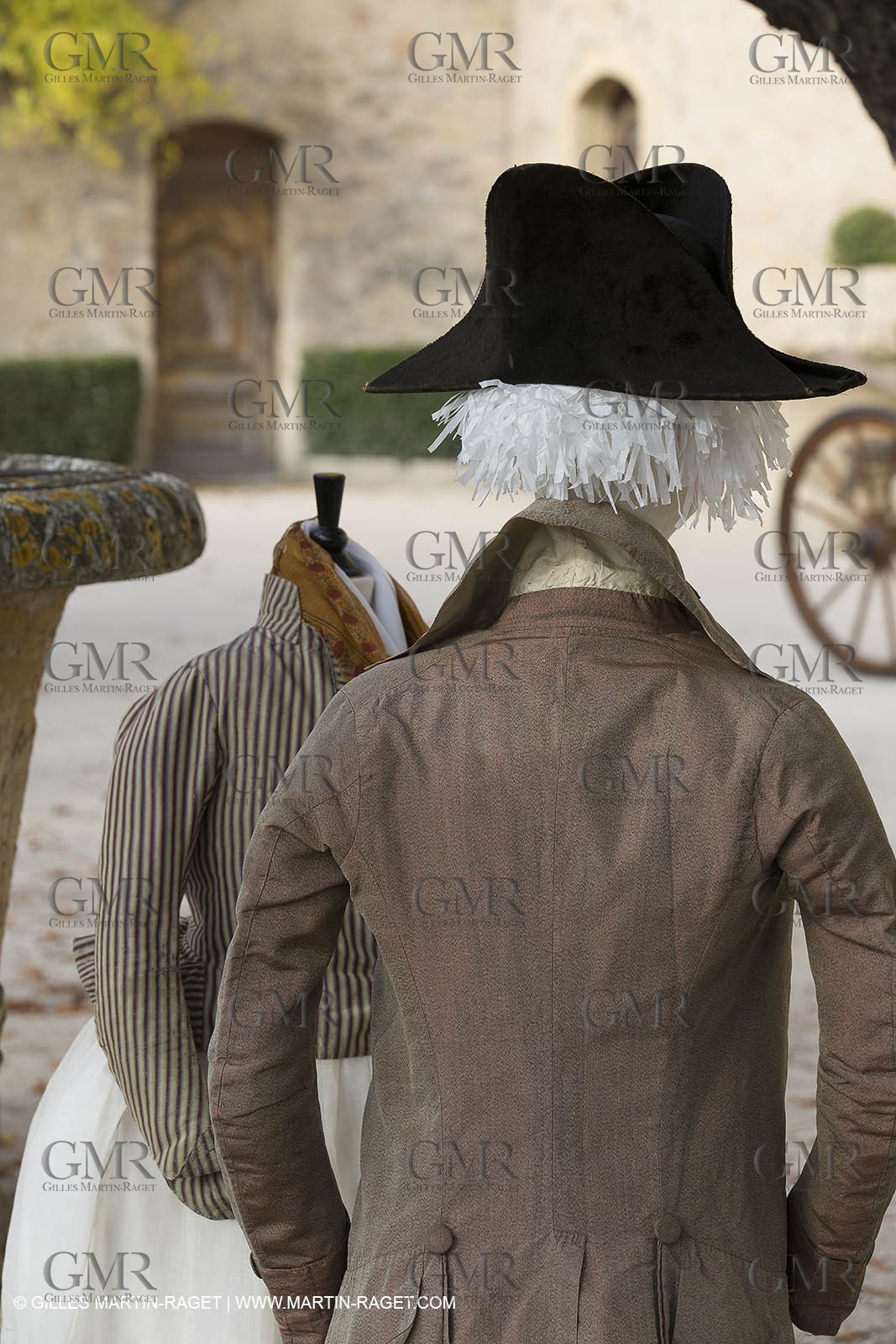 31 10 2013 - Ansouis (FRA,84) - Ansouis castle - Costumes of the exhibit Men costumes