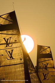 25 11 2010 - Dubai (UAE) - Dubai Louis Vuitton Trophy -  BMW ORACLE Racing Fleet races