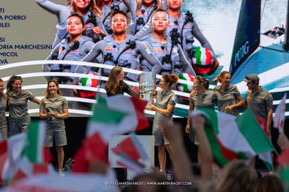 13 10 2024, Barcelona (ESP), Louis Vuitton 37th America's Cup, Final Match, Race Day 2, Puig Women America's Cup Prizegving