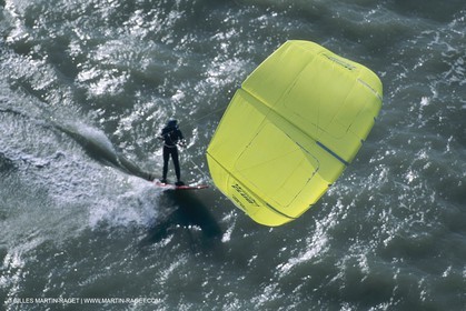 Watersports, Kite surfing