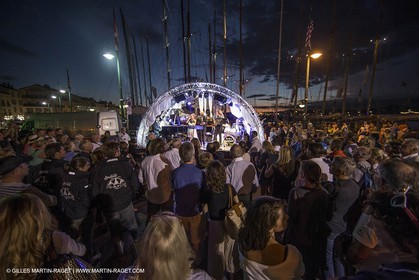 02 10 2014, Saint-Tropez (FRA,83), Voiles de Saint-Tropez 2014, Day 4, défilé des équipages   crew parade