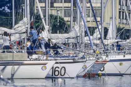 Sialing, cruising, monohulls under sails