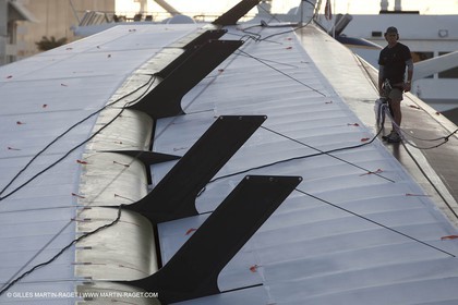 11 11 2009 - San Diego (USA, CA) - 33rd America's Cup - BMW ORACLE Racing - Wing trials, Day 2