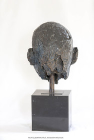 06 03 2016, Saint Etienne du Grès (FRA,13), Oeuvre de Germaine Richier, buste Le Guerrier, 1945, 5 8