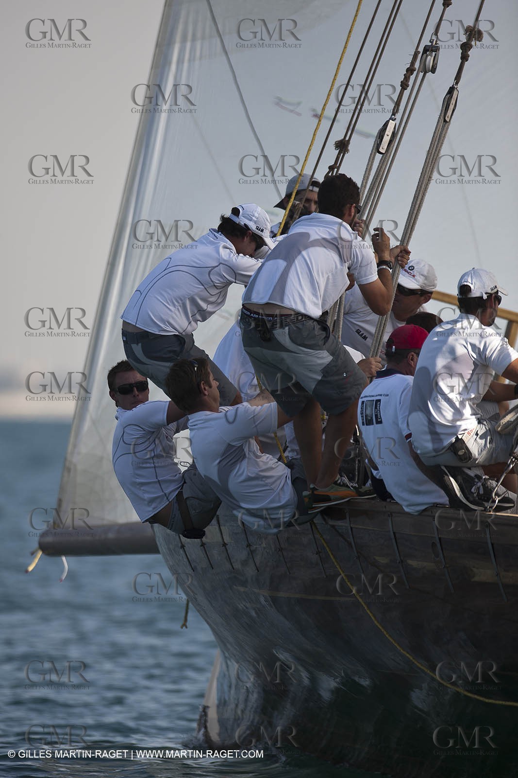20 11 2010 - Dubai (UAE) - Dubai Louis Vuitton Trophy - Traditionnal dhow races for competing teams