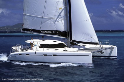 Cruising multihull sailing
