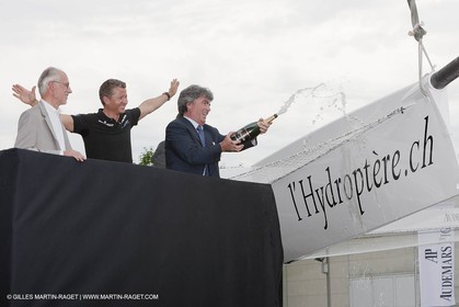 23 08 2010 - Ecublens (SUI) - L'Hydroptère.CH - Project launch  Christening - Thierry Lombard (Banque Lombard-Odier), Alain Thébault, Patrick Aebischer (EPFL)