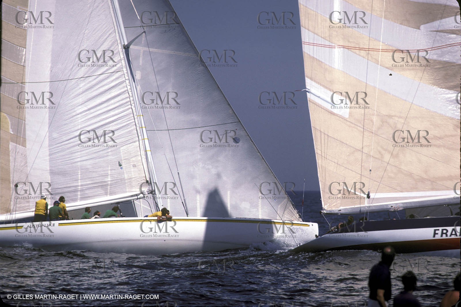 Newport 1983, Training start between France 3 and Australia II (top)