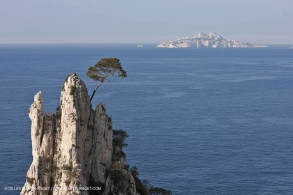 20 03 2009 - Marseille (FRA, 13) - Les Calanques - Pic de l'Eissadon and devenson cliffs