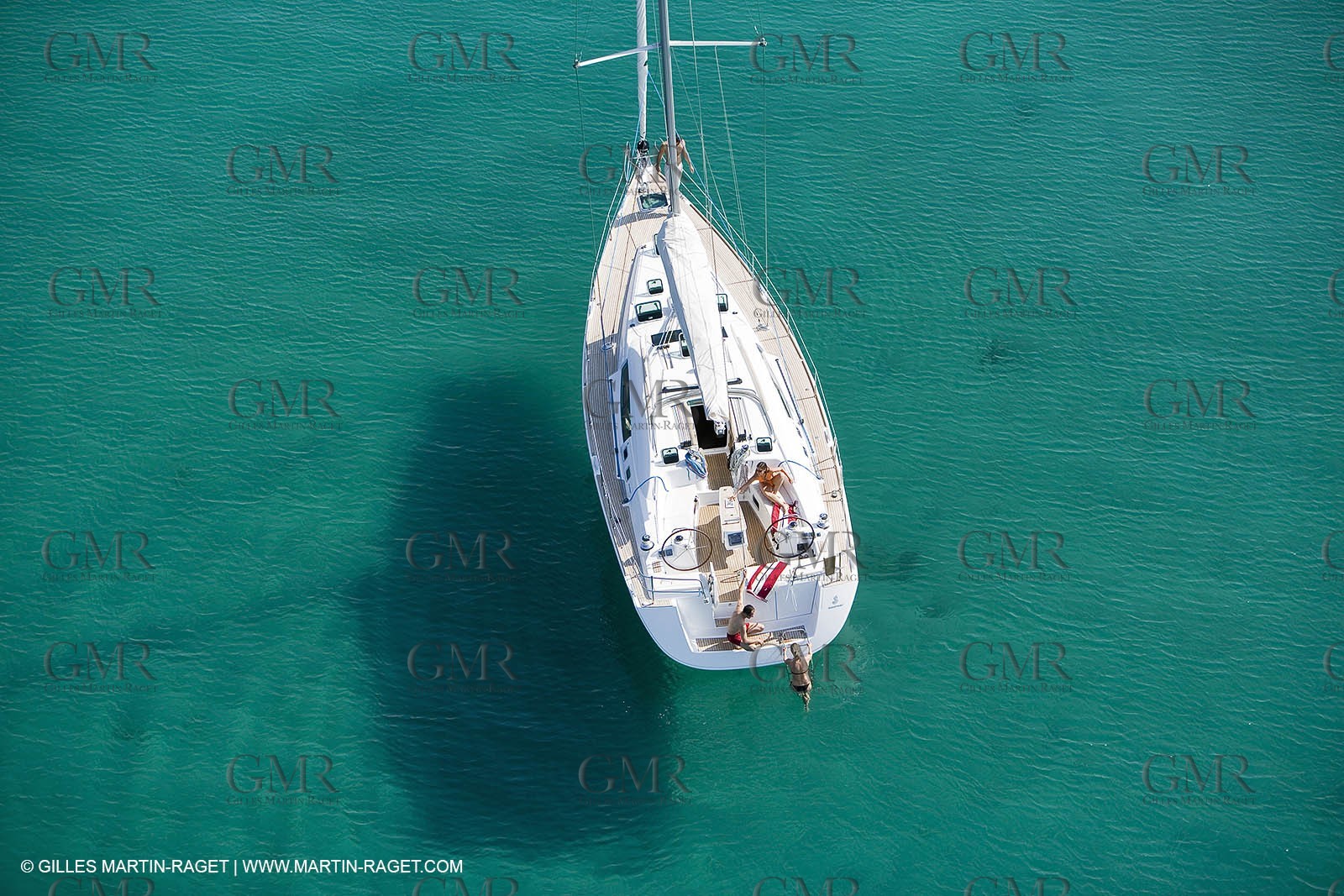 Cruising monohull mooring