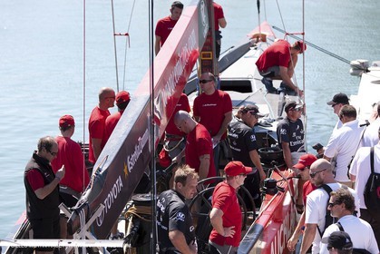 24 01 2009 - Auckland (NZL) -  Louis Vuitton Pacific Series - BMW ORACLE Racing - Boat presentation to other teams