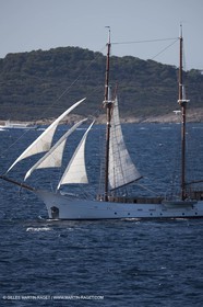 05 09 2009 - Hyères (FRA, 83) Hydroptère beat the overal sailing speed record with a run at 51,36 knts ( subjet to ratification by WSSRC)