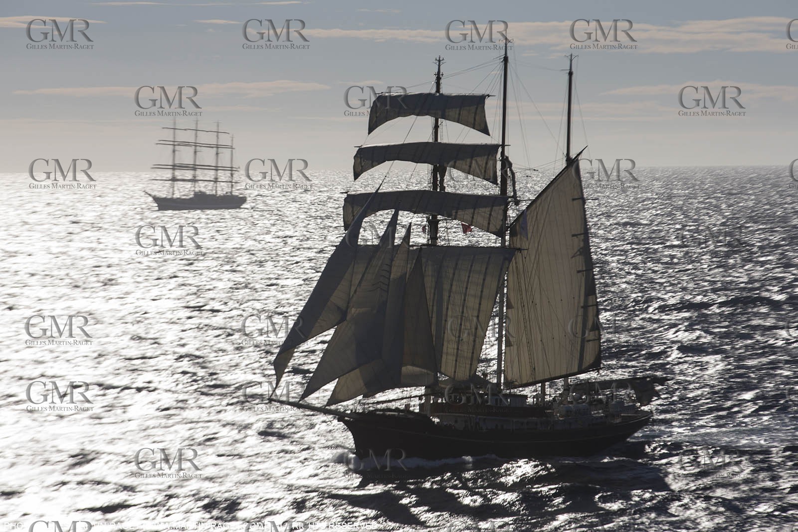 30 09 2013 - Toulon (FRA,83) - Toulon Voiles de Légende - Start towards La Spezia
