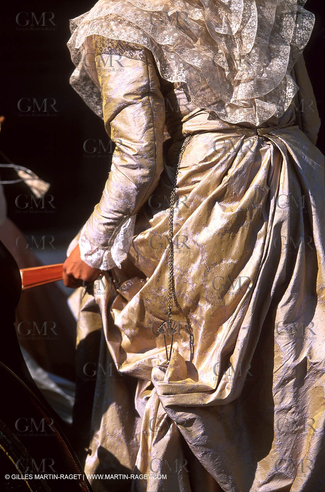 Women of Arles in traditional costume
