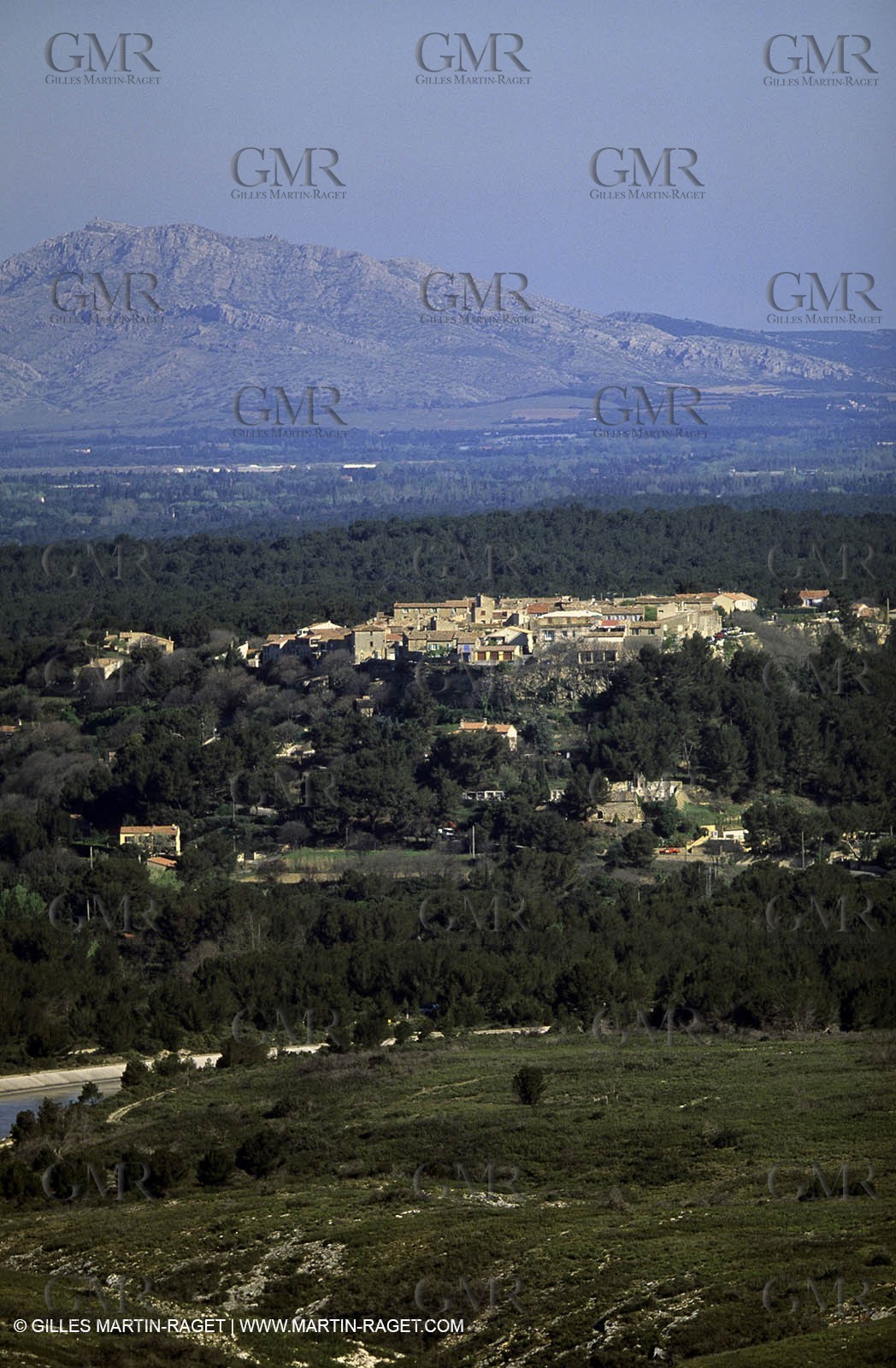 Alpilles hills - Cornillon-Confoux