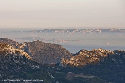 04 04 2009 - Marseille (FRA, 13) - Les Calanques - La Cayolle hills, Frioul archipelago and Bleu cost seen from the Baou Rond (Sormiou heights)